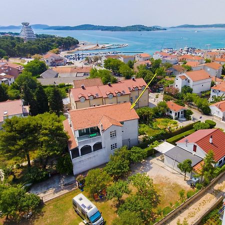 Apartments Branko Vodice Esterno foto