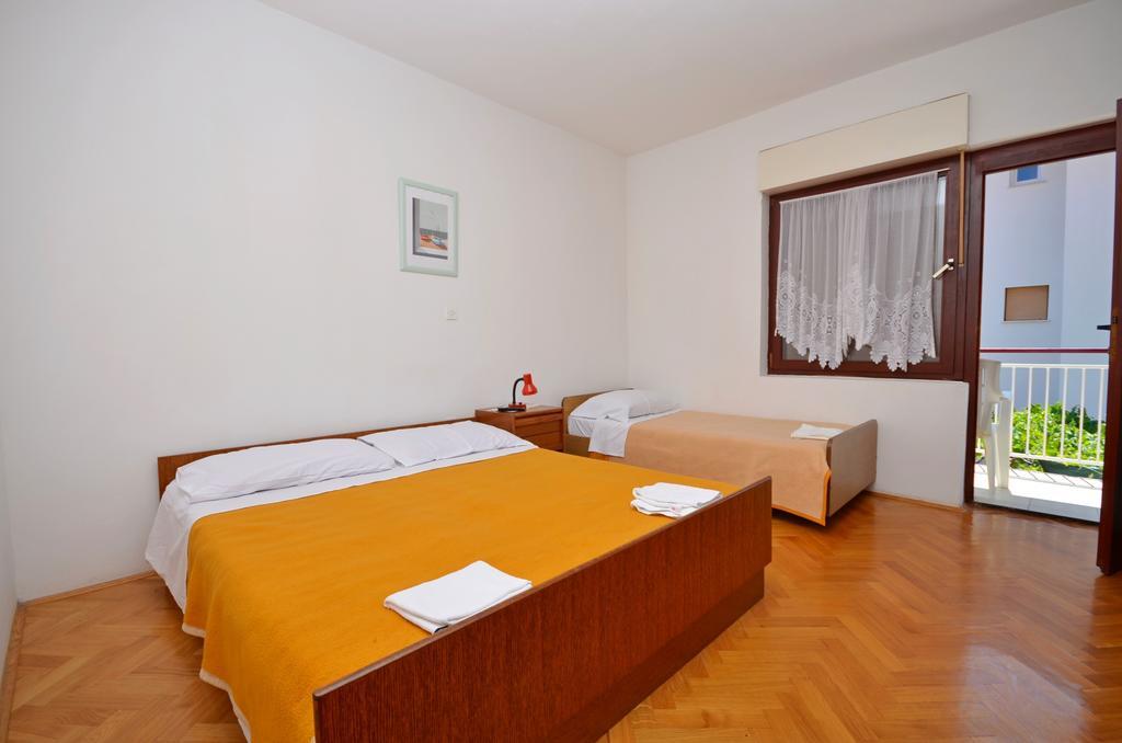 Apartments Branko Vodice Esterno foto