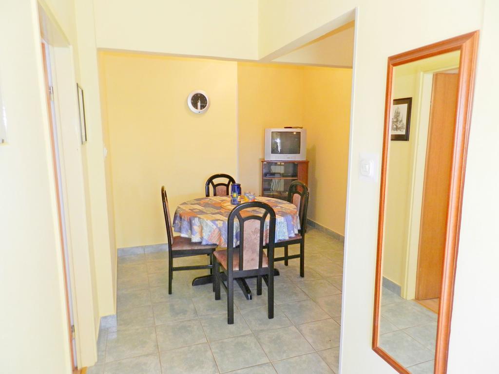 Apartments Branko Vodice Esterno foto