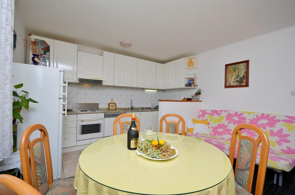 Apartments Branko Vodice Esterno foto