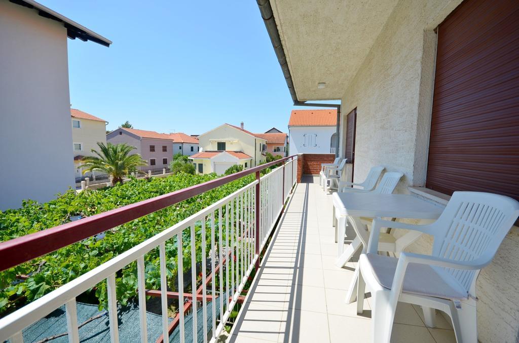 Apartments Branko Vodice Esterno foto