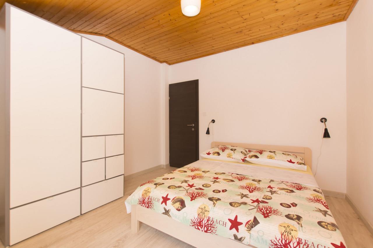 Apartments Branko Vodice Esterno foto